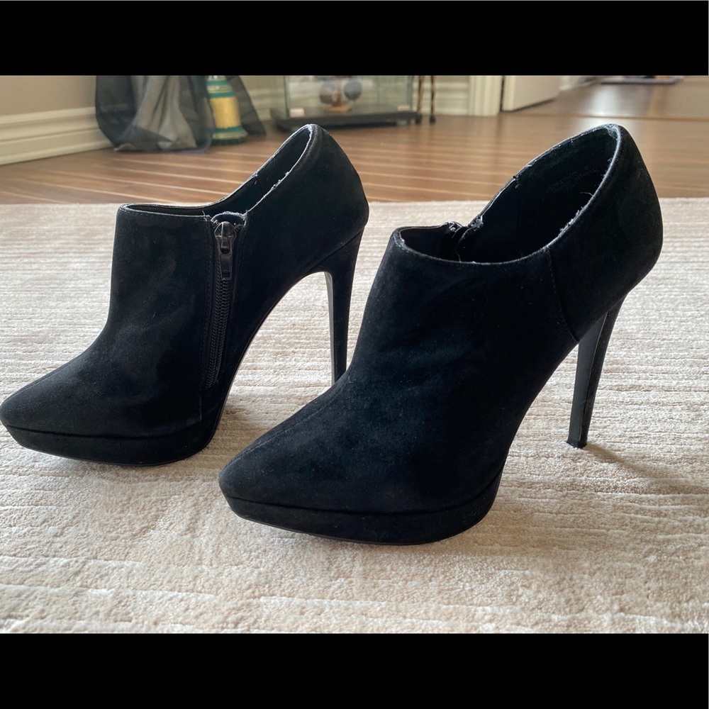 SOLD - Suede booties